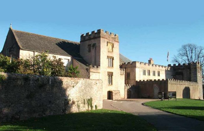 torre-abbey-torquay-700x450-1